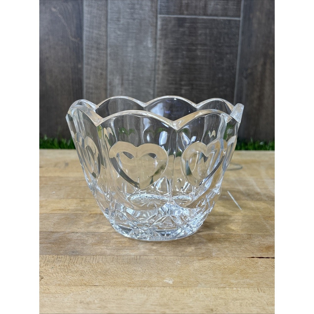 Vintage 5th Avenue Crystal LTD Lead Crystal Heart Scalloped Bowl Candy Dish